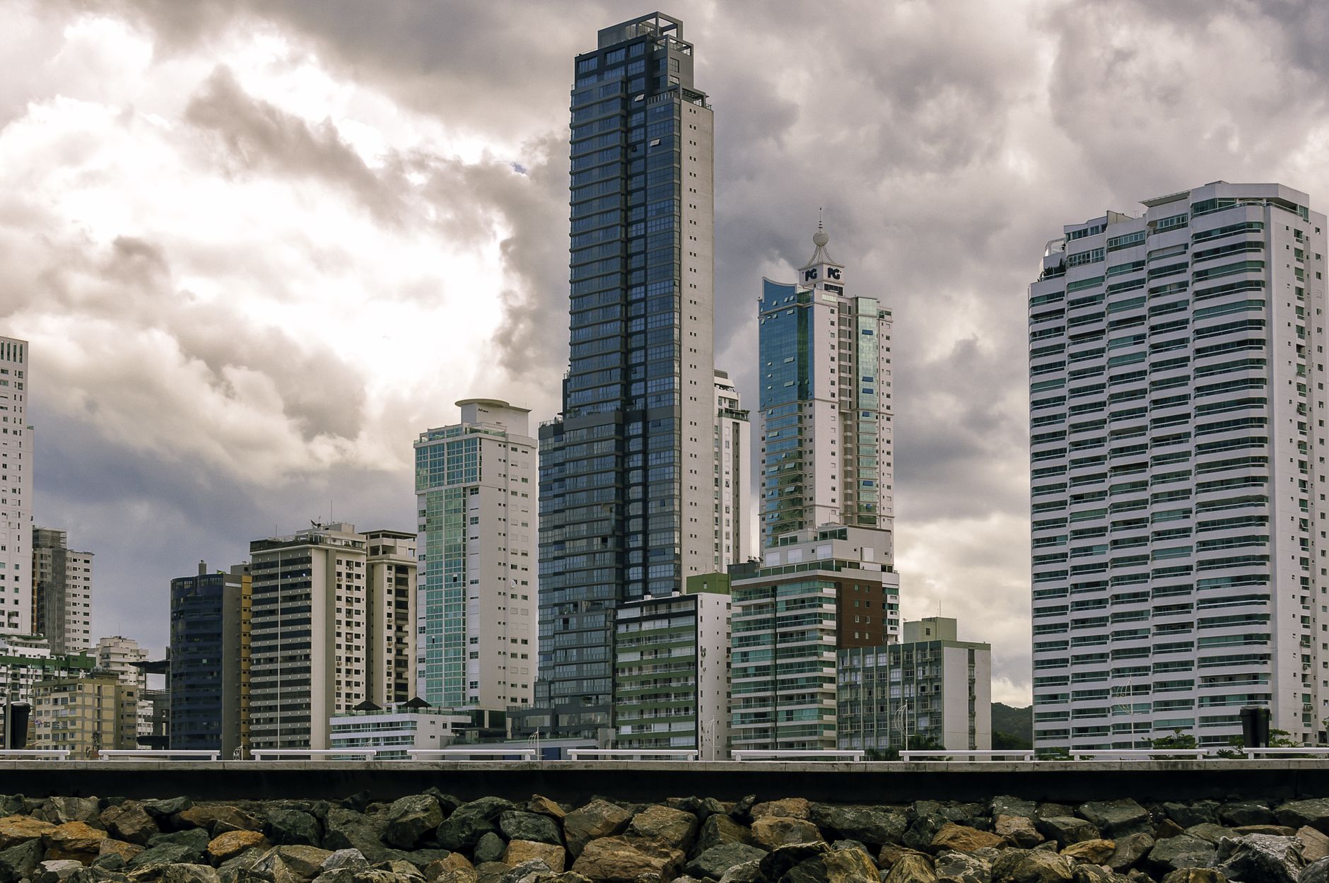 Foto profissional grátis de América do Sul, área urbana costeira, arquitetura