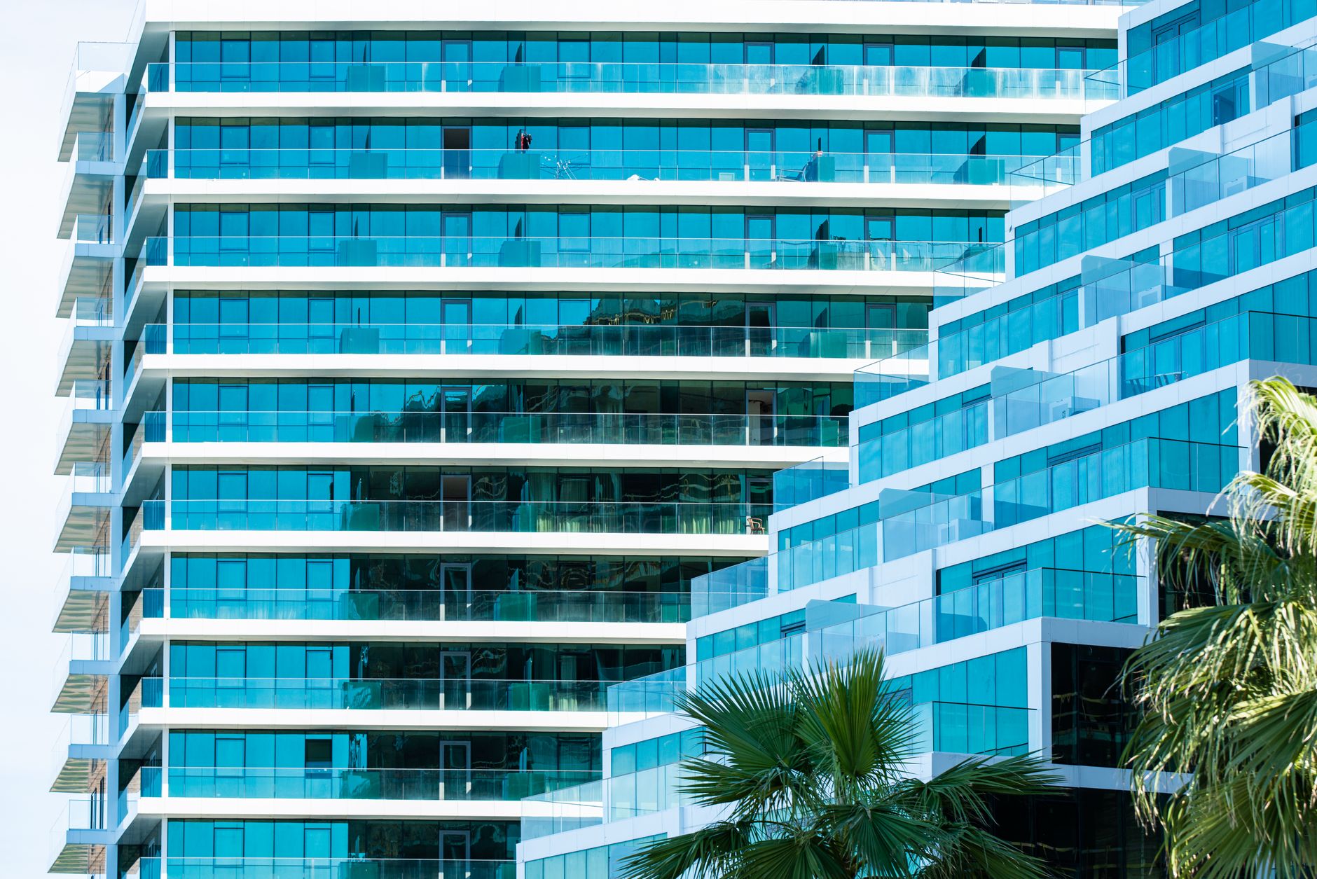 Foto profissional grátis de apartamentos de luxo, arquitetura ao ar livre, arquitetura contemporânea