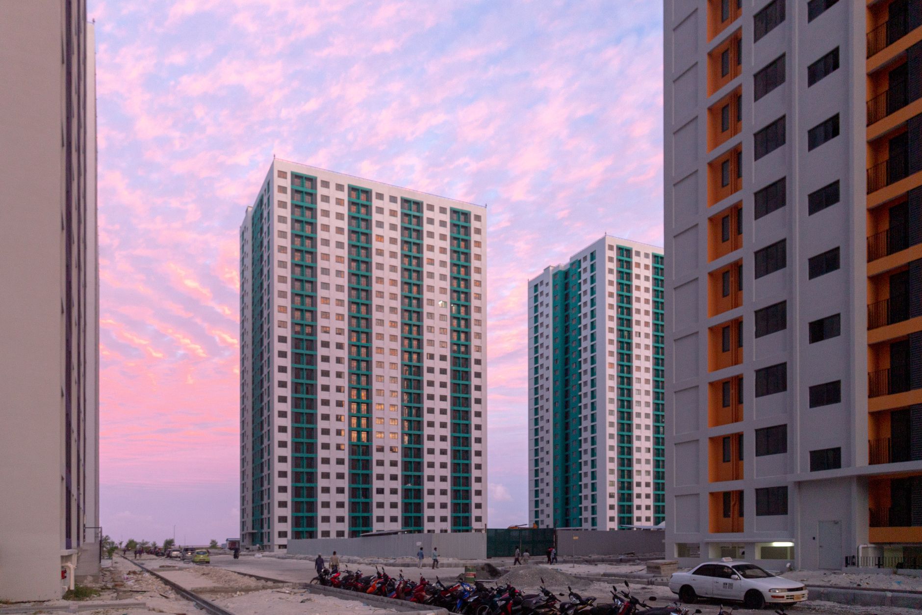 Foto profissional grátis de ambiente urbano, arquitetura ao ar livre, arquitetura contemporânea