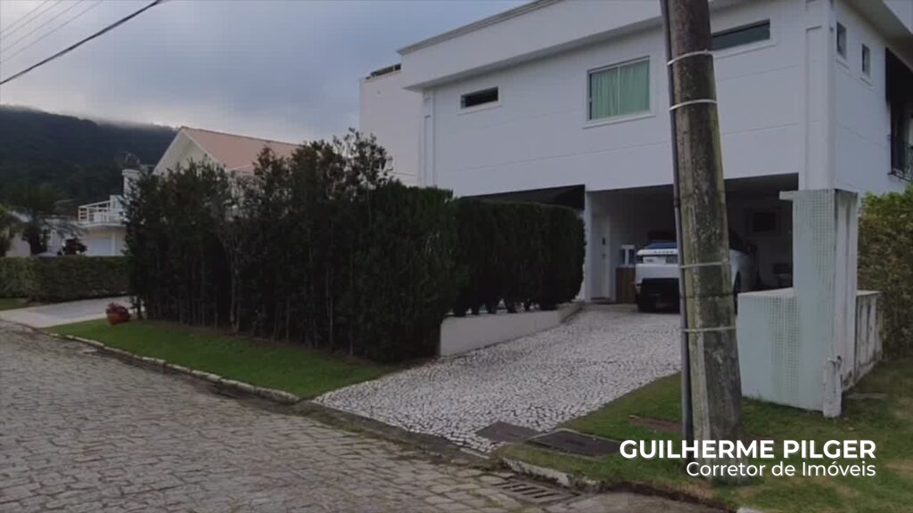 Linda Casa Mobiliada Condomínio Horizontal Praia Brava - foto 18