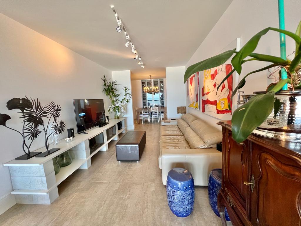 Apartamento no Ed. Montreal em Balneário Camboriú - foto 11