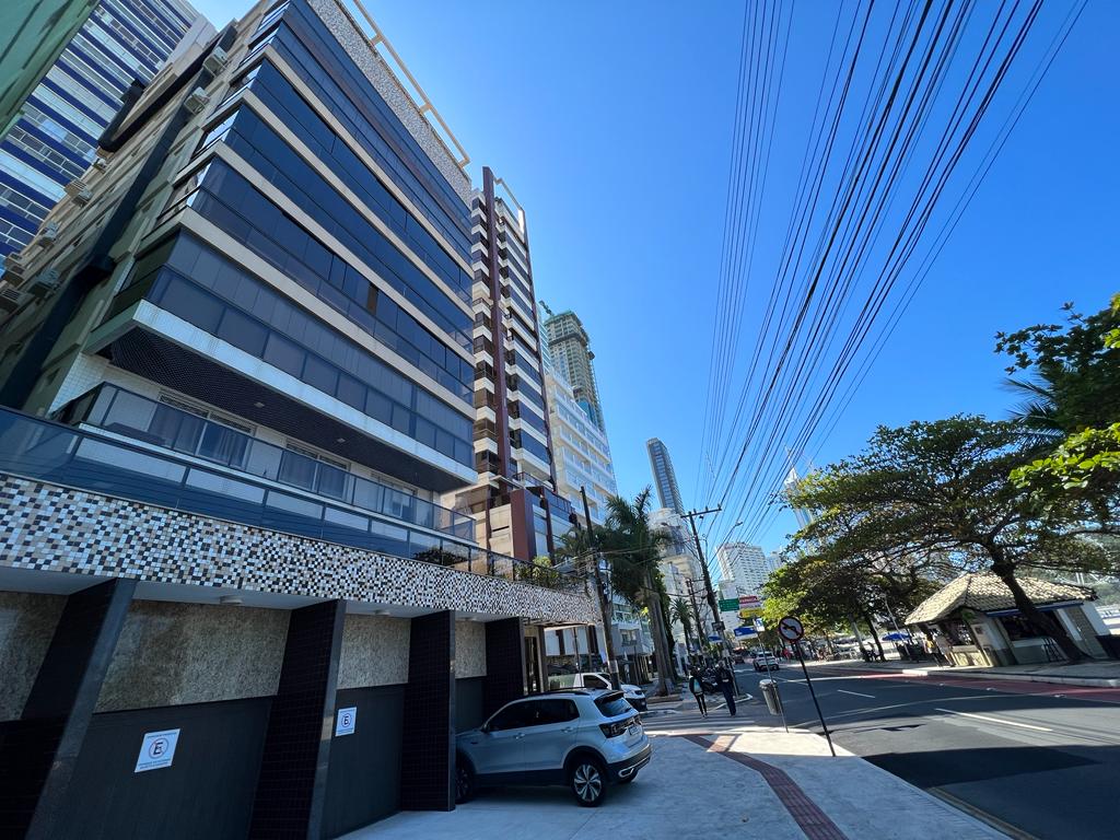 Apartamento no Ed. Montreal em Balneário Camboriú - foto 26
