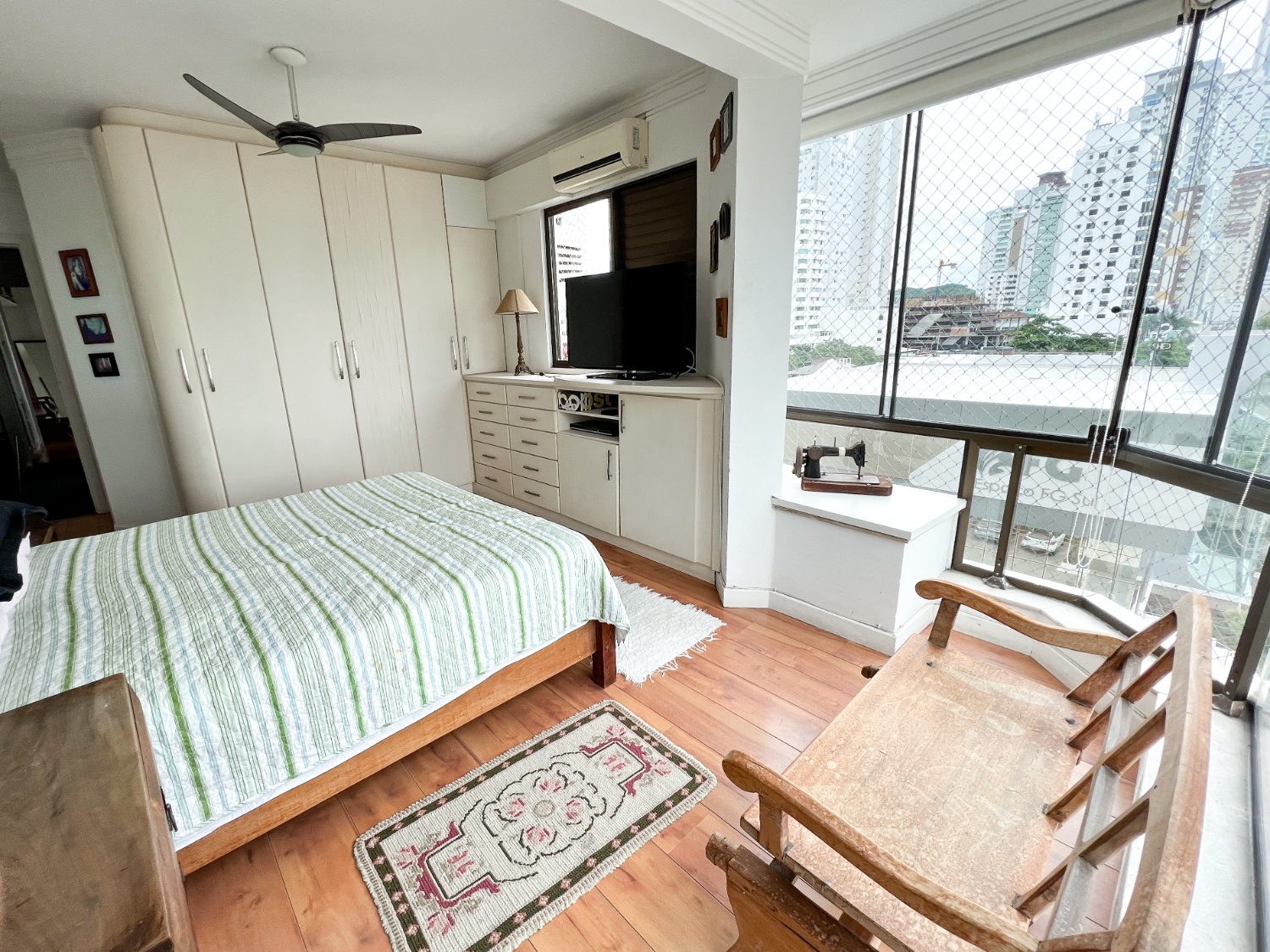Apartamento no Ed. Ilha de São Sebastião em Balneário Camboriú - foto 16