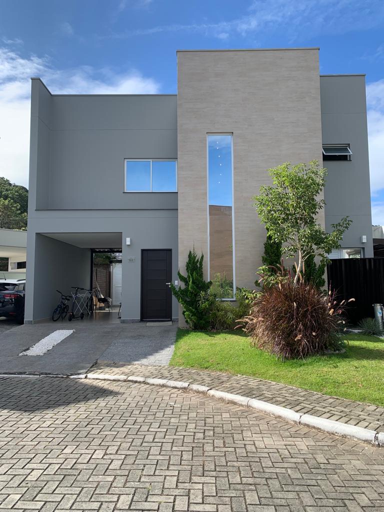 Casa no Condomínio Village dos Ipês em Balneário Camboriú - foto 2