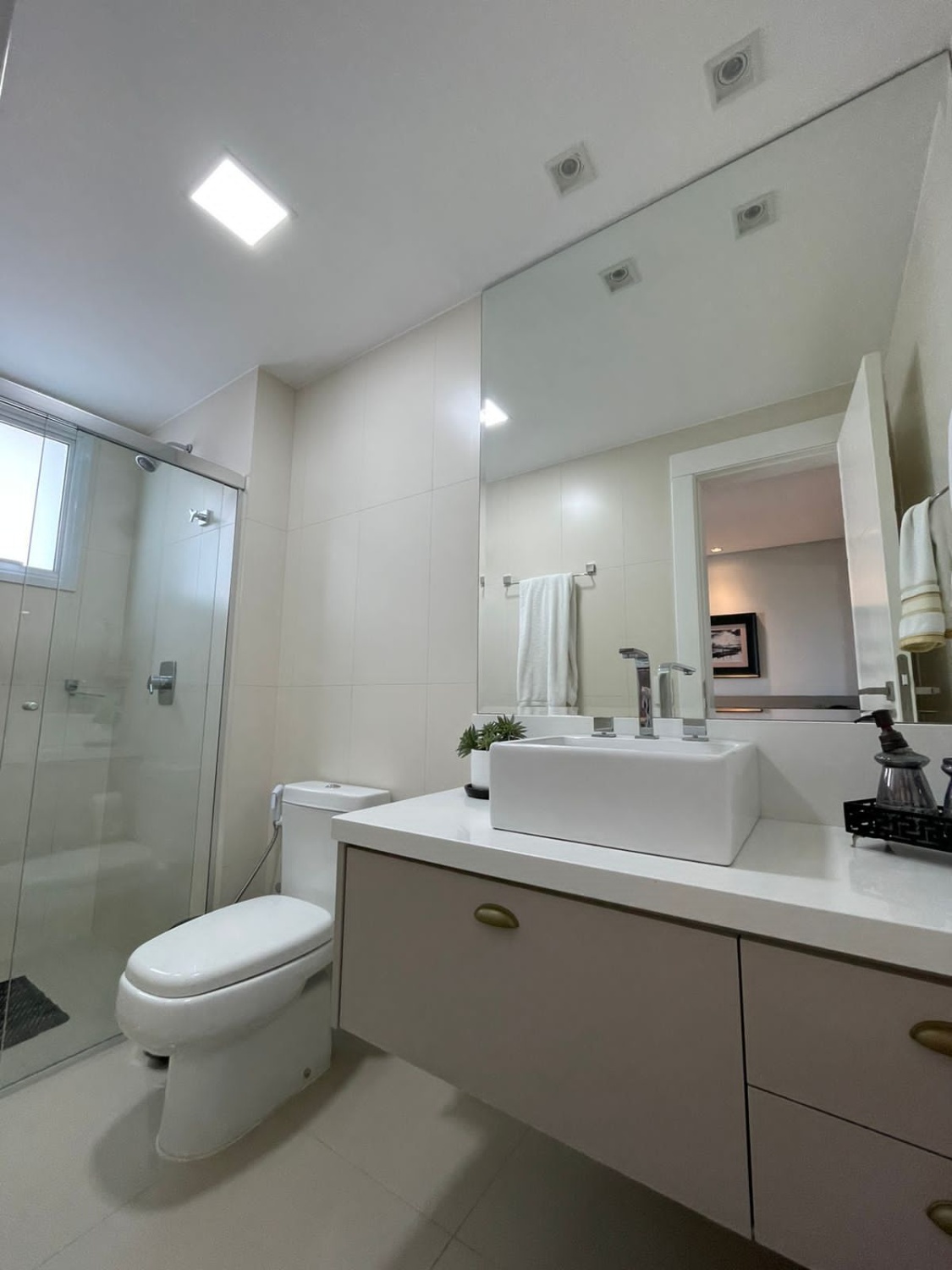 Apartamento Diferenciado no Ed. Phoenix Tower em Balneário Camboriú - foto 13