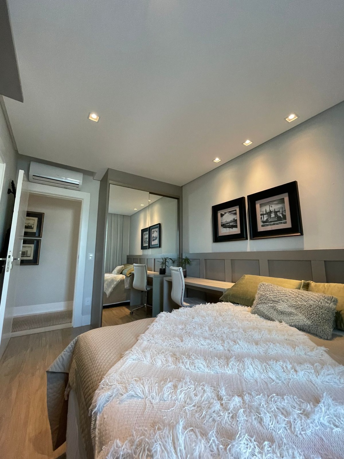 Apartamento Diferenciado no Ed. Phoenix Tower em Balneário Camboriú - foto 14