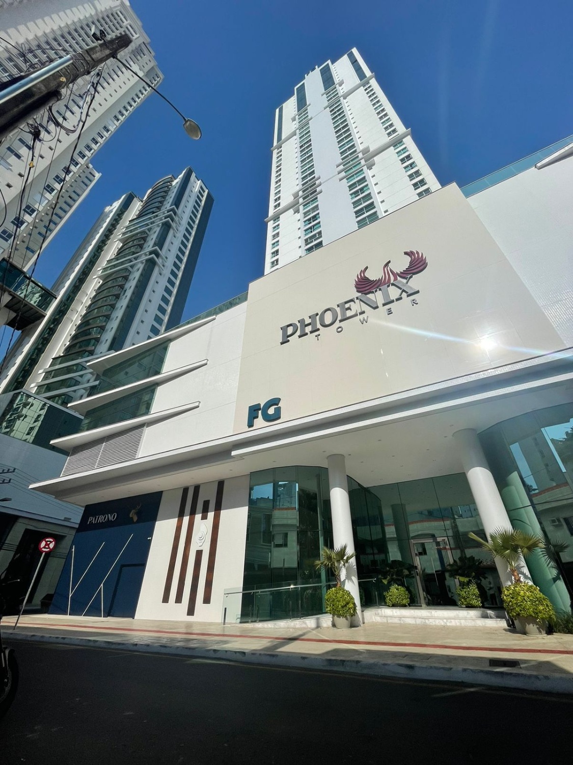 Apartamento Diferenciado no Ed. Phoenix Tower em Balneário Camboriú - foto 20