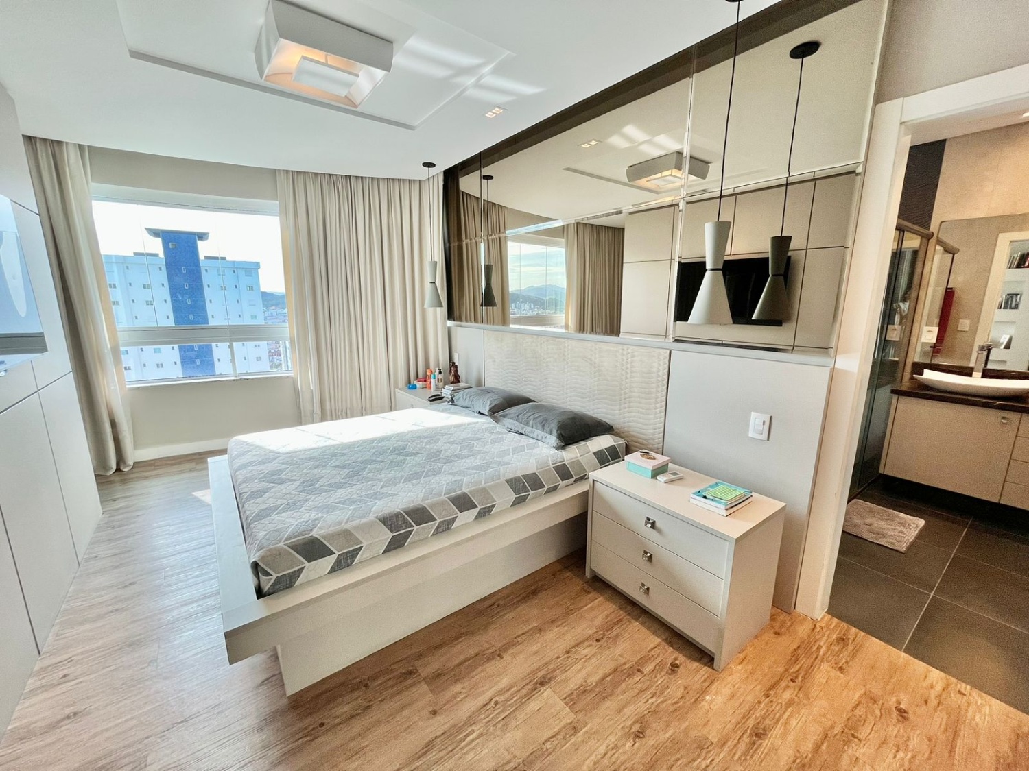 Cobertura no Edifício Porto Di Napoli em Balneário Camboriú - foto 21