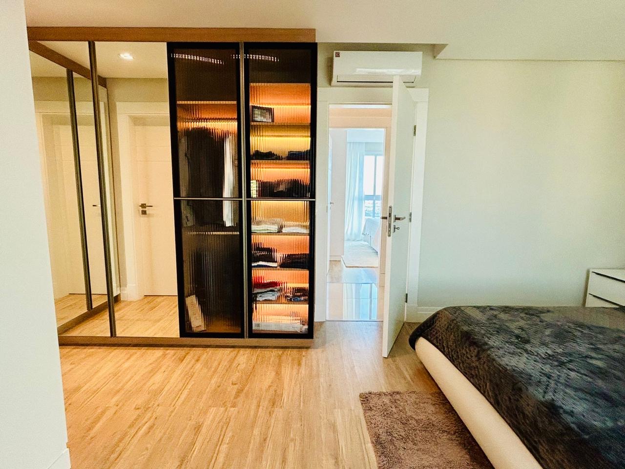 Apartamento no Ed. Phoenix Tower em Balneário Camboriú - foto 11