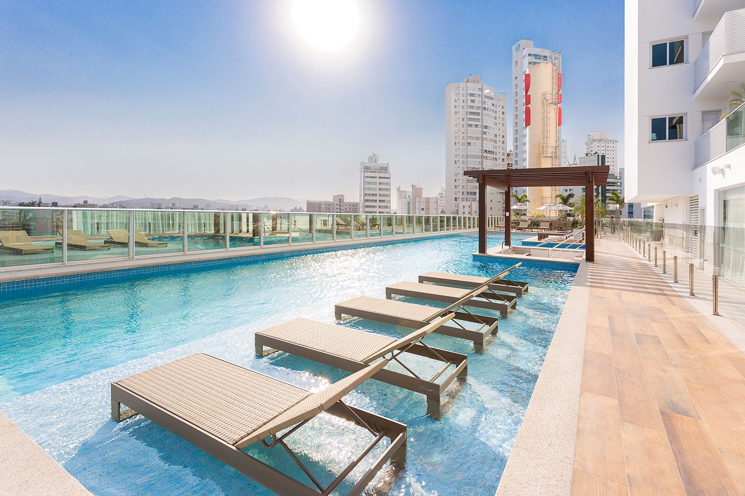 Apartamento no Ed. Phoenix Tower em Balneário Camboriú - foto 19