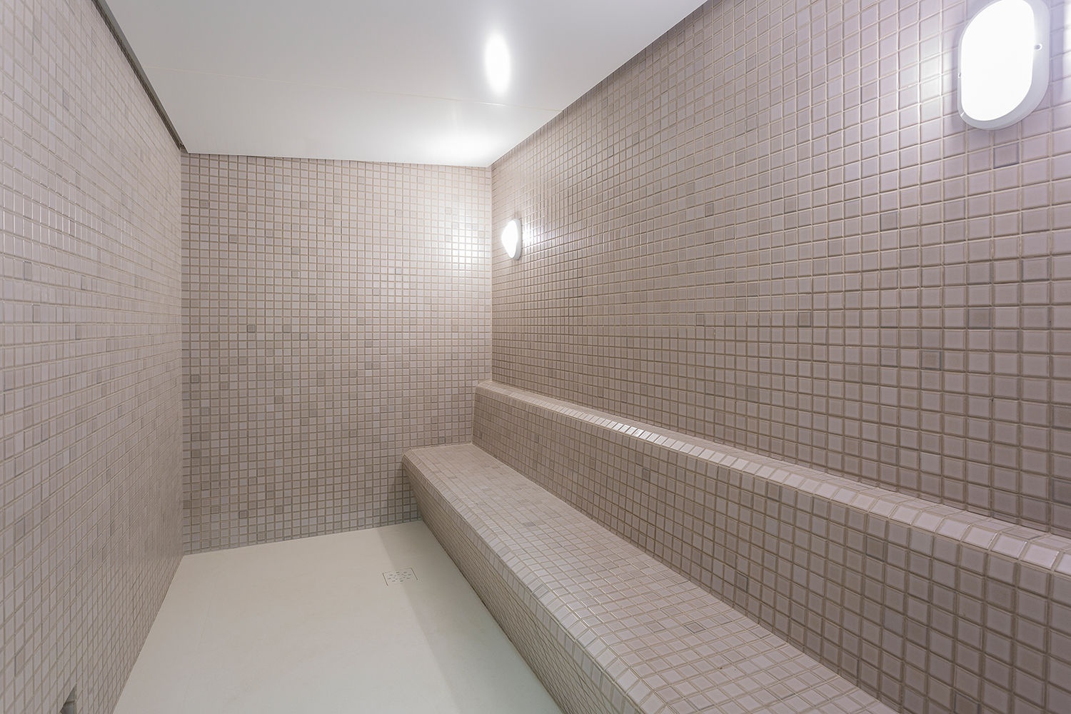 Apartamento no Ed. Phoenix Tower em Balneário Camboriú - foto 28
