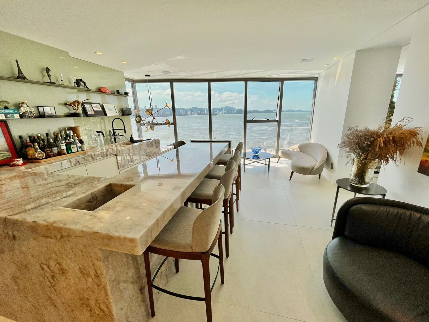 Apartamento no Ed. Pharos na Barra Sul em Balneário Camboriú - foto 6