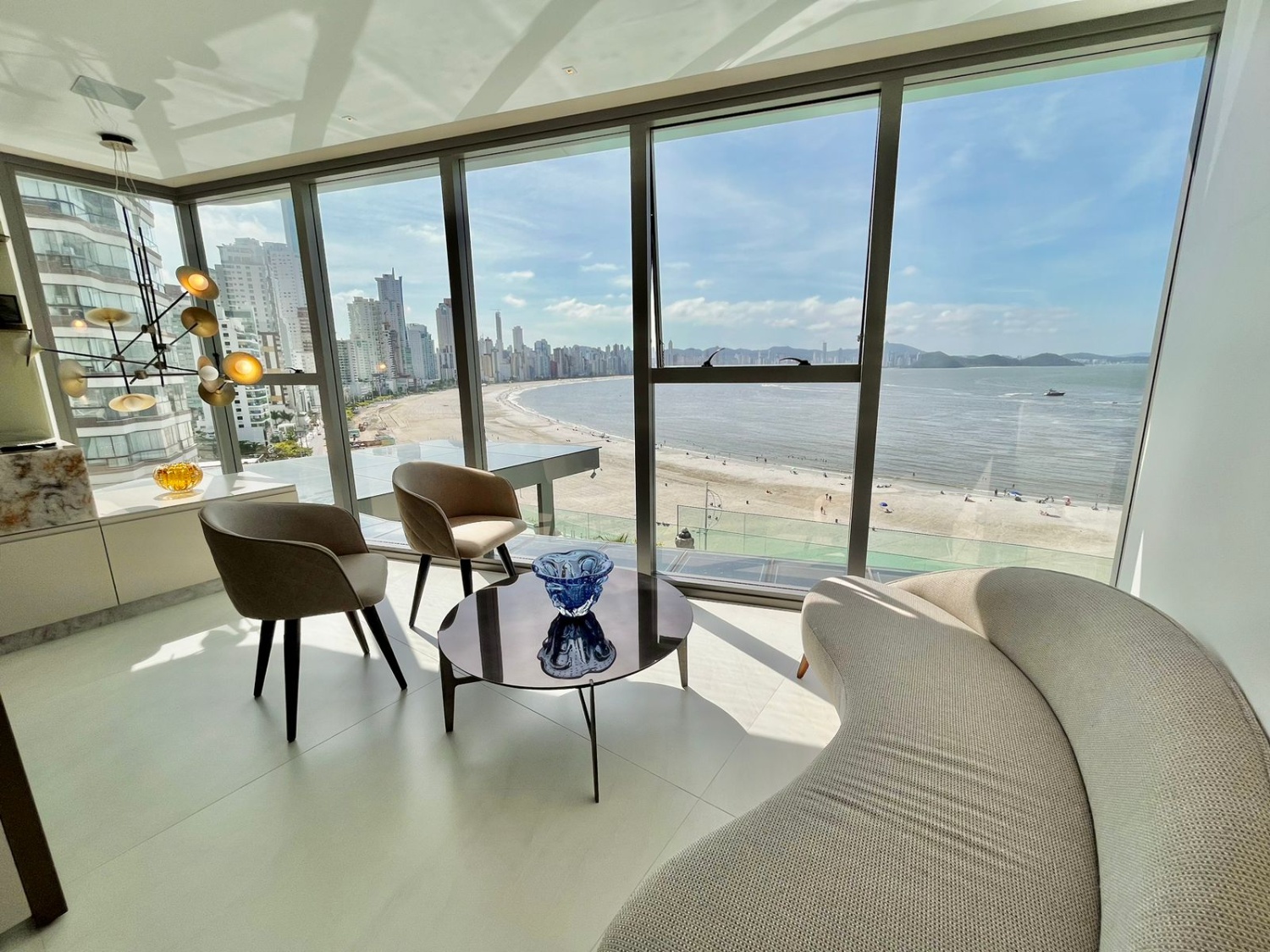 Apartamento no Ed. Pharos na Barra Sul em Balneário Camboriú - foto 9