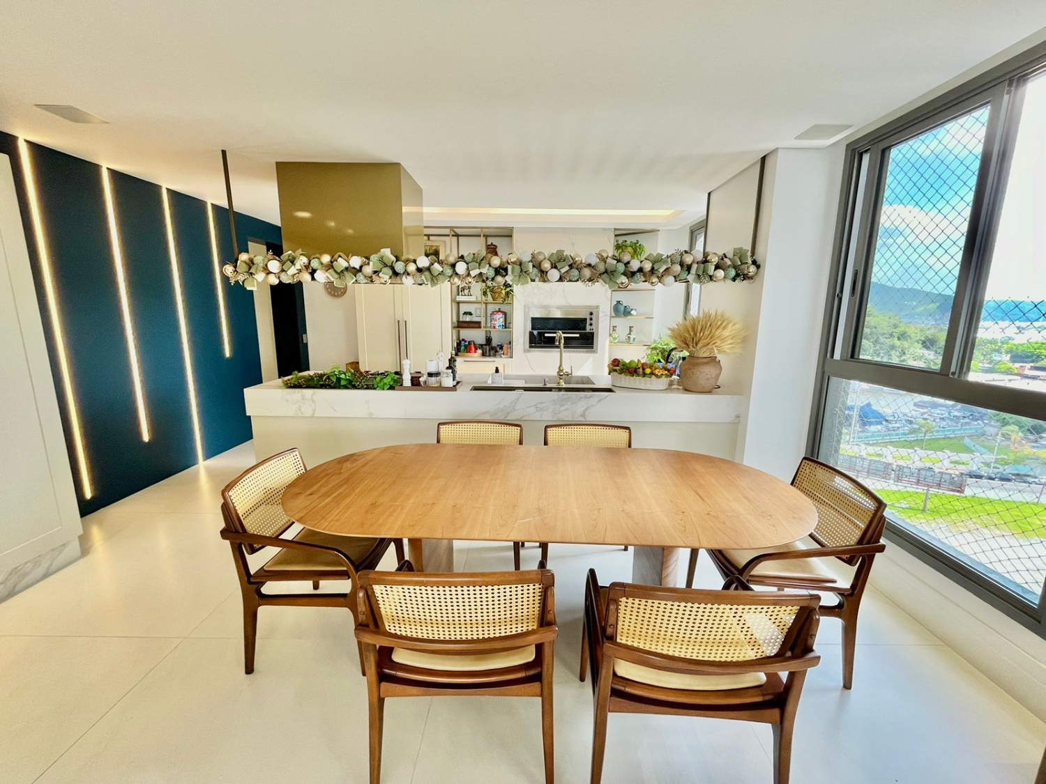 Apartamento no Ed. Pharos na Barra Sul em Balneário Camboriú - foto 14