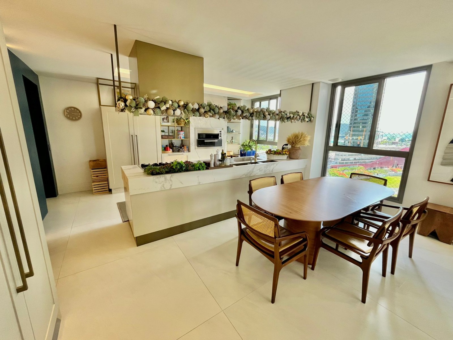 Apartamento no Ed. Pharos na Barra Sul em Balneário Camboriú - foto 15