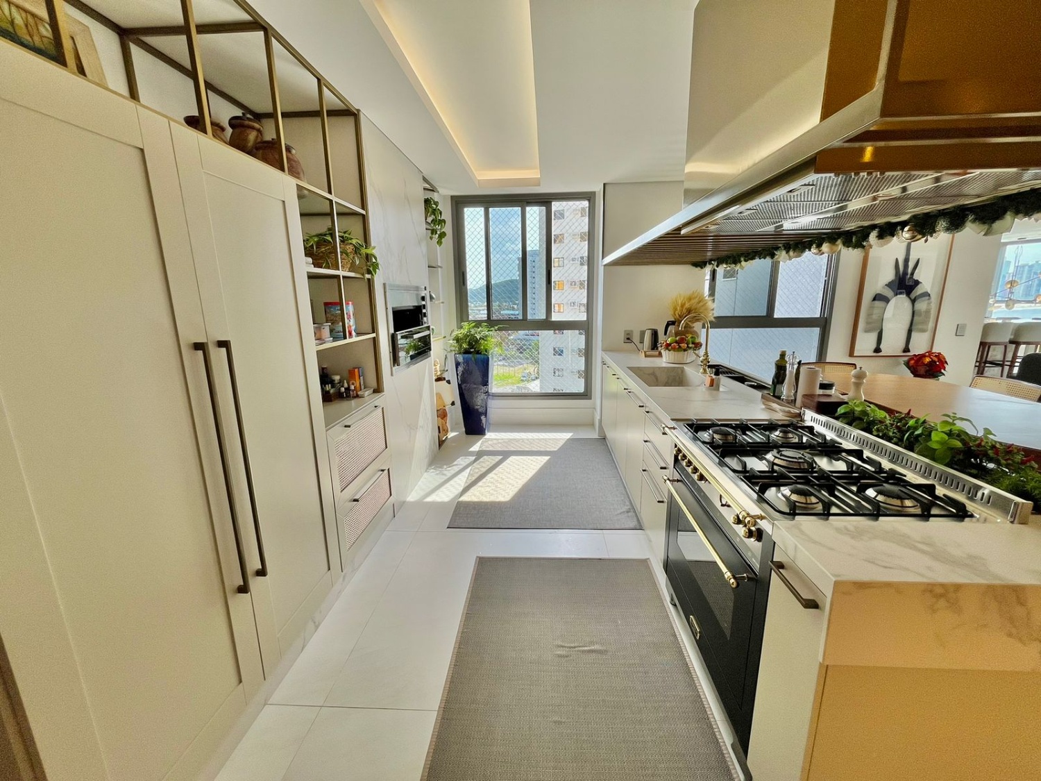 Apartamento no Ed. Pharos na Barra Sul em Balneário Camboriú - foto 16
