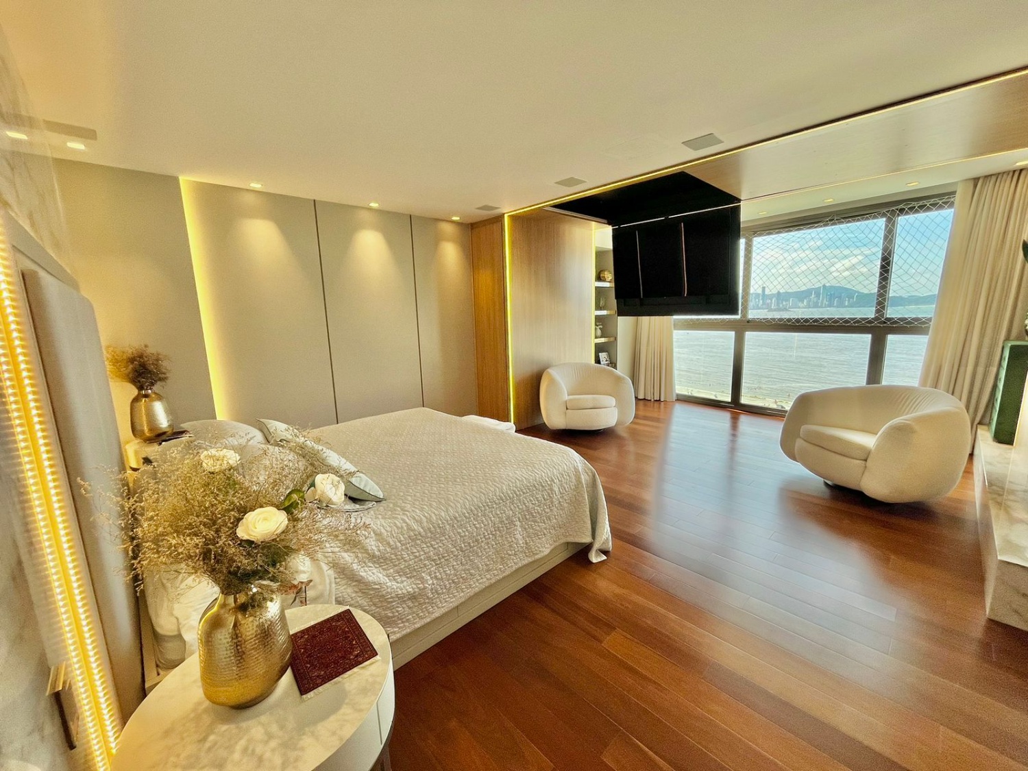 Apartamento no Ed. Pharos na Barra Sul em Balneário Camboriú - foto 20