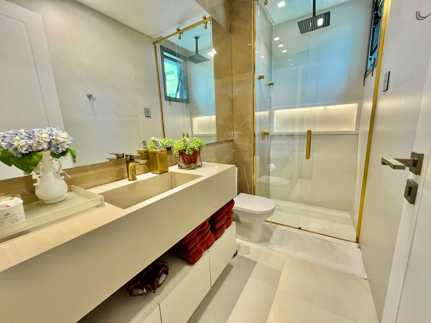 Apartamento no Ed. Pharos na Barra Sul em Balneário Camboriú - foto 29
