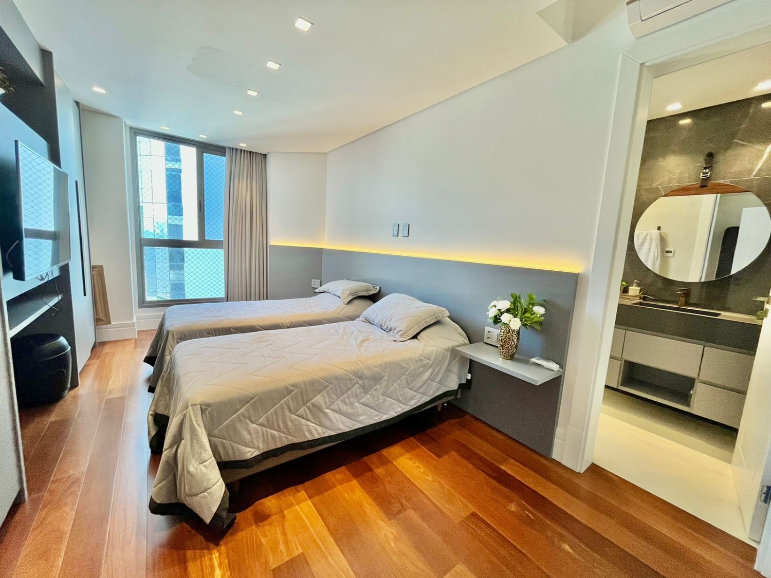 Apartamento no Ed. Pharos na Barra Sul em Balneário Camboriú - foto 34