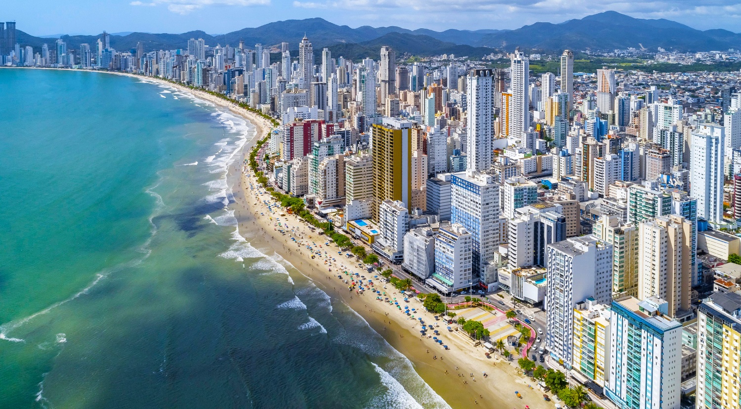 Apartamento no Ed. Central Garden em Balneário Camboriú - foto 14