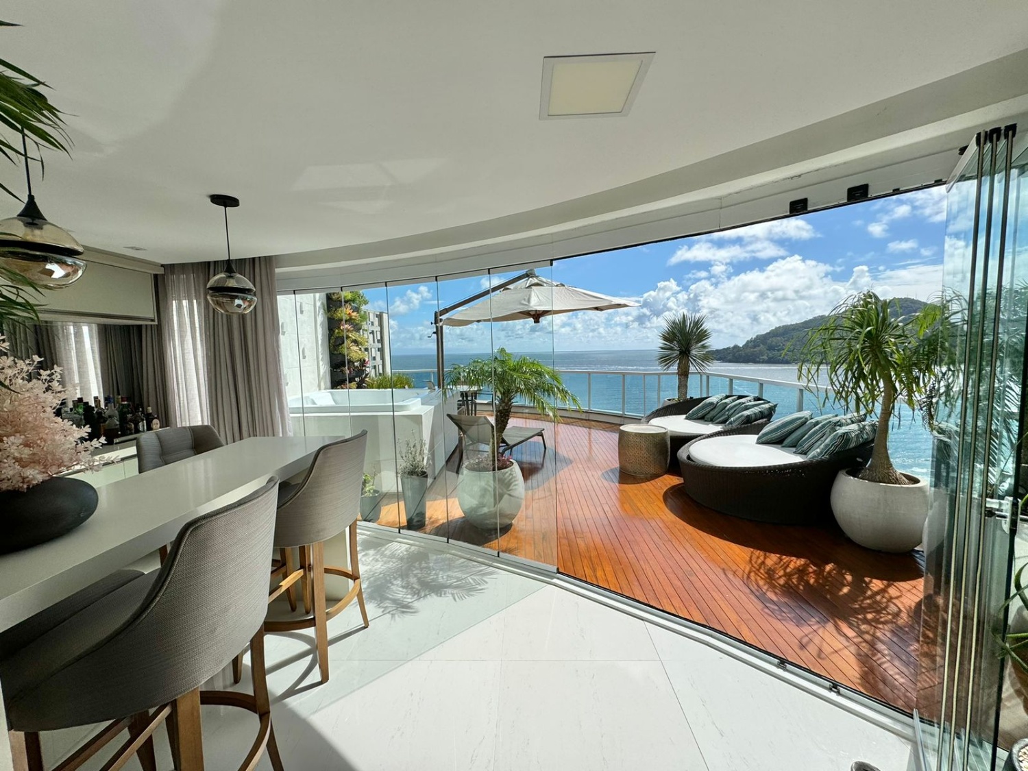Apartamento Diferenciado no Ed. Number One em Balneário Camboriú - foto 1