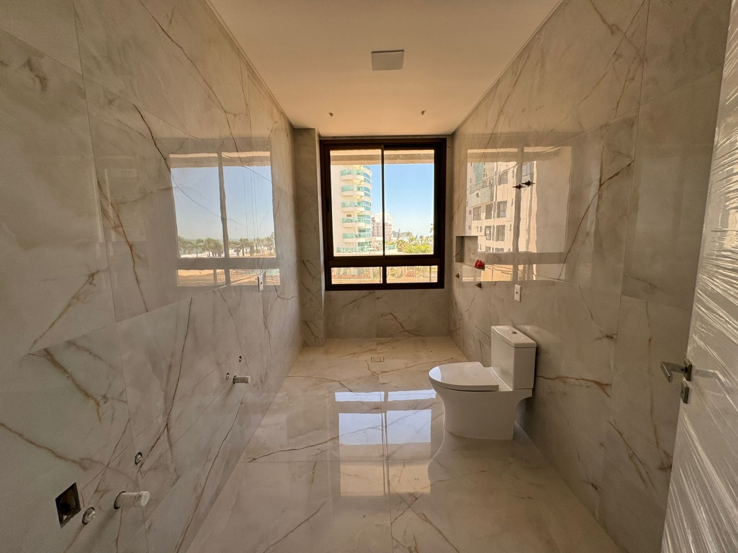 Cobertura Triplex no Ed. Square Hobus na Praia Brava - foto 10