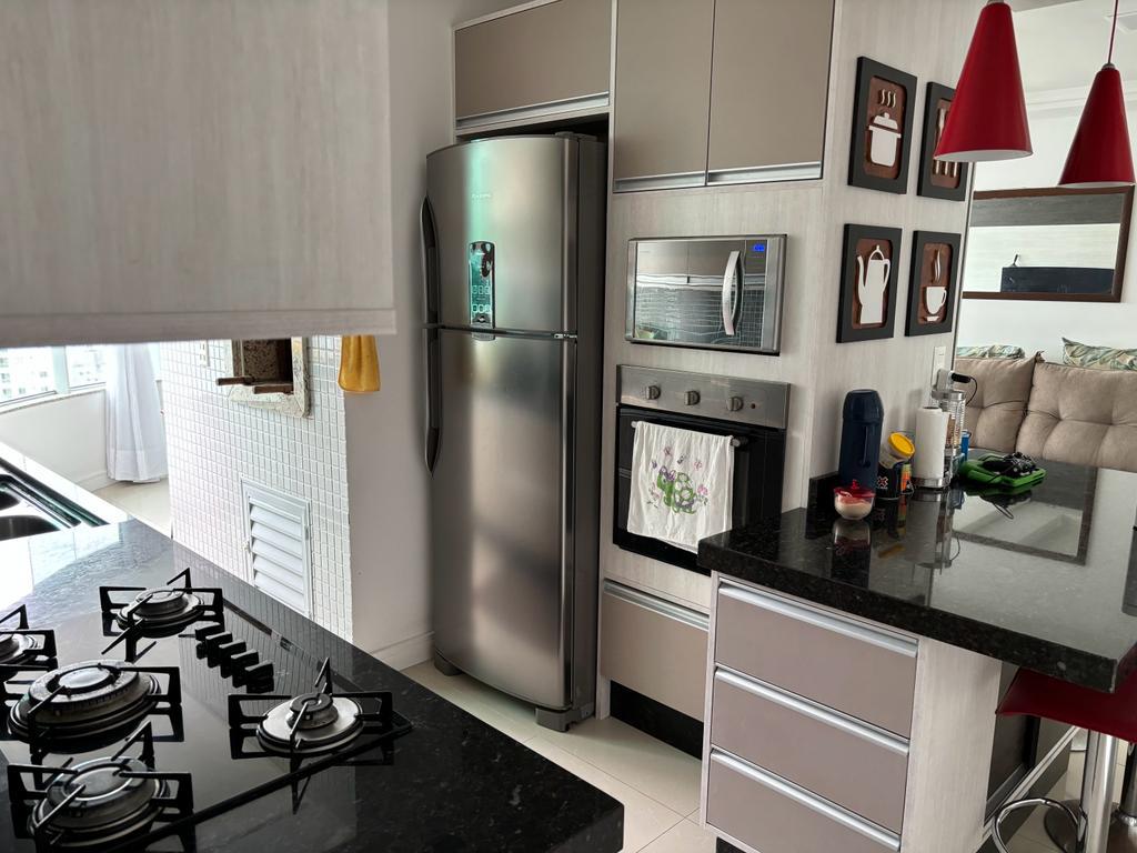 Apartamento no Ed. Torre de Lyon em Balneário Camboriú - foto 9