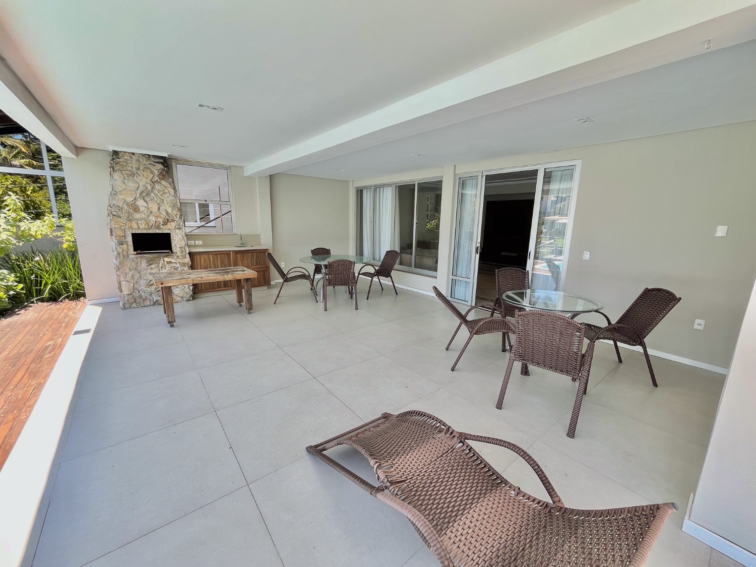 Casa com píer e vaga náutica mobiliada no Condomínio Marina Camboriú em Balneário Camboriú - foto 6