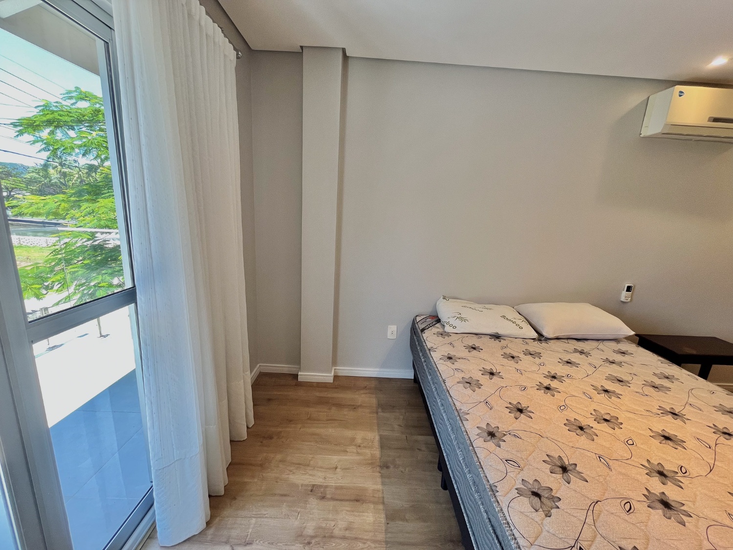 Casa com píer e vaga náutica mobiliada no Condomínio Marina Camboriú em Balneário Camboriú - foto 25