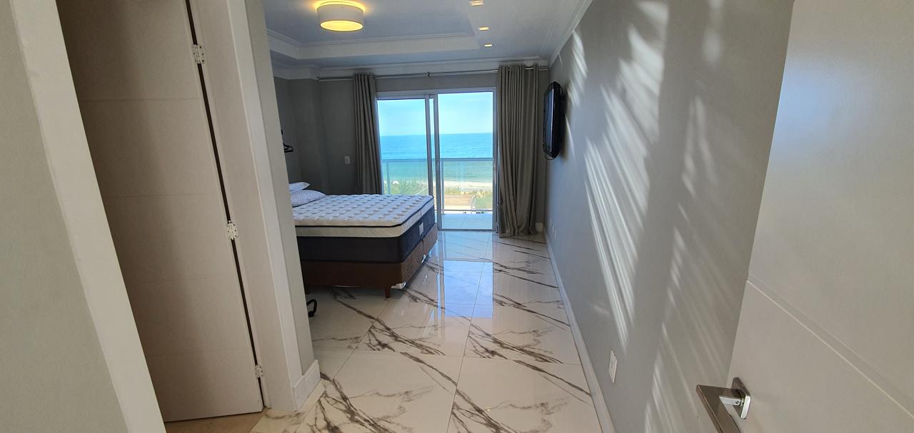 Casa frente mar na Praia do Estaleirinho em Balneário Camboriú - foto 17