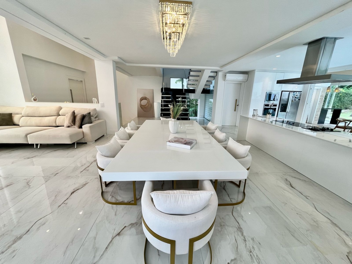Casa nova no Condomínio Porto Riviera na Praia Brava - foto 2