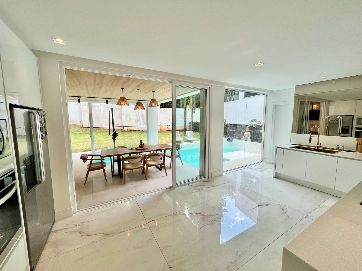 Casa nova no Condomínio Porto Riviera na Praia Brava - foto 6