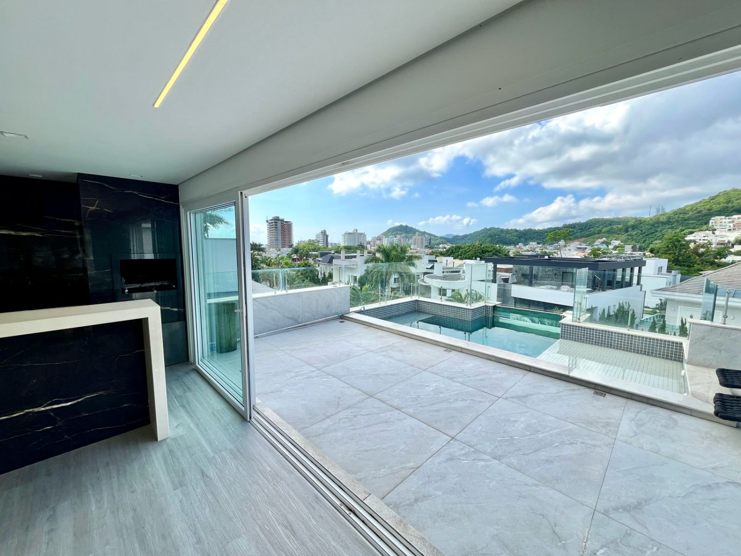 Casa nova no Condomínio Porto Riviera na Praia Brava - foto 13