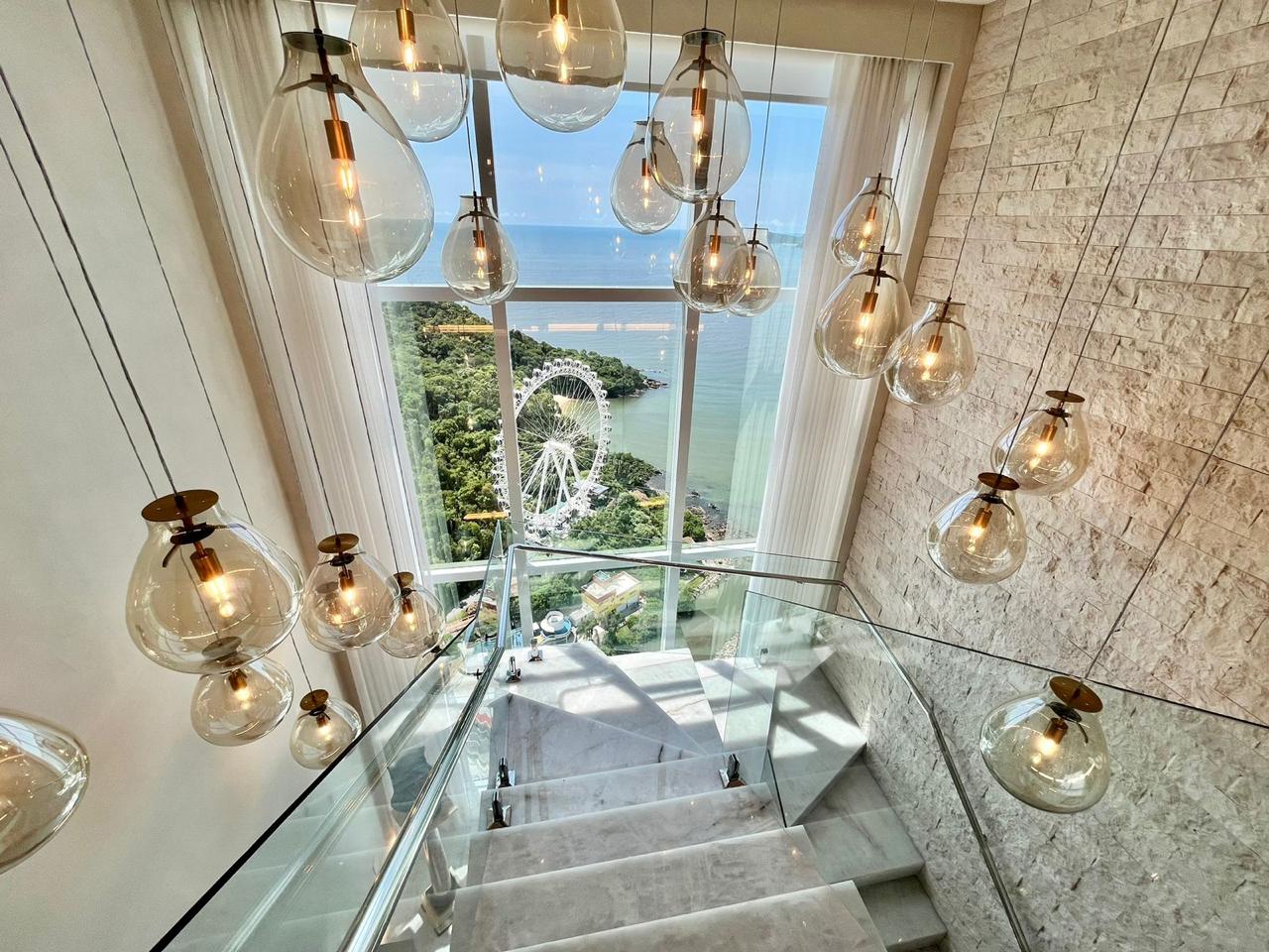 Cobertura Duplex no Ed. Sky Tower em Balneário Camboriú de frente para o mar - foto 11