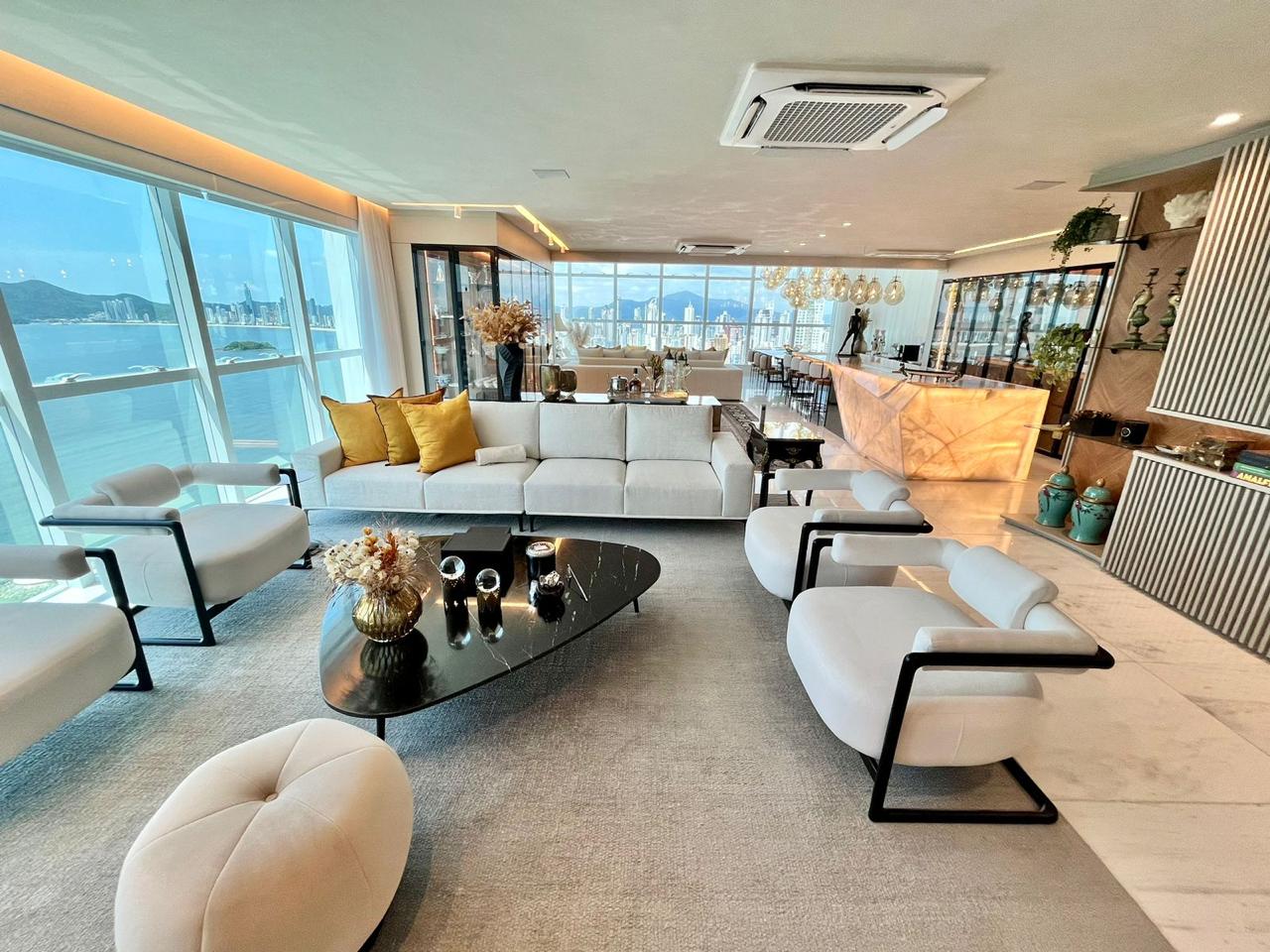 Cobertura Duplex no Ed. Sky Tower em Balneário Camboriú de frente para o mar - foto 15