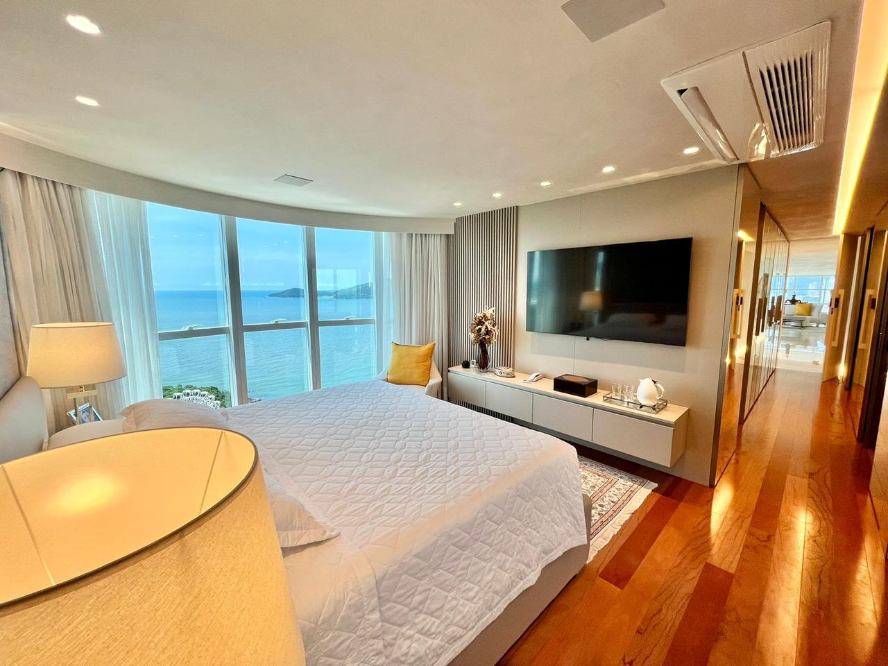 Cobertura Duplex no Ed. Sky Tower em Balneário Camboriú de frente para o mar - foto 18