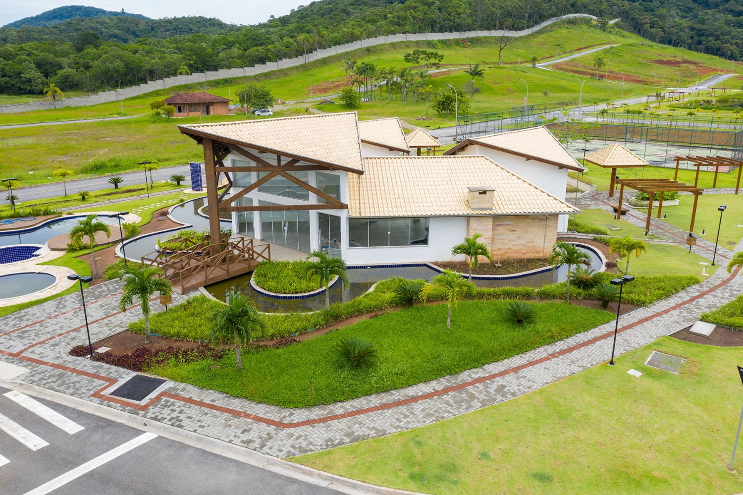 Casa no Condomínio Parque do Lago em Camboriú - foto 9