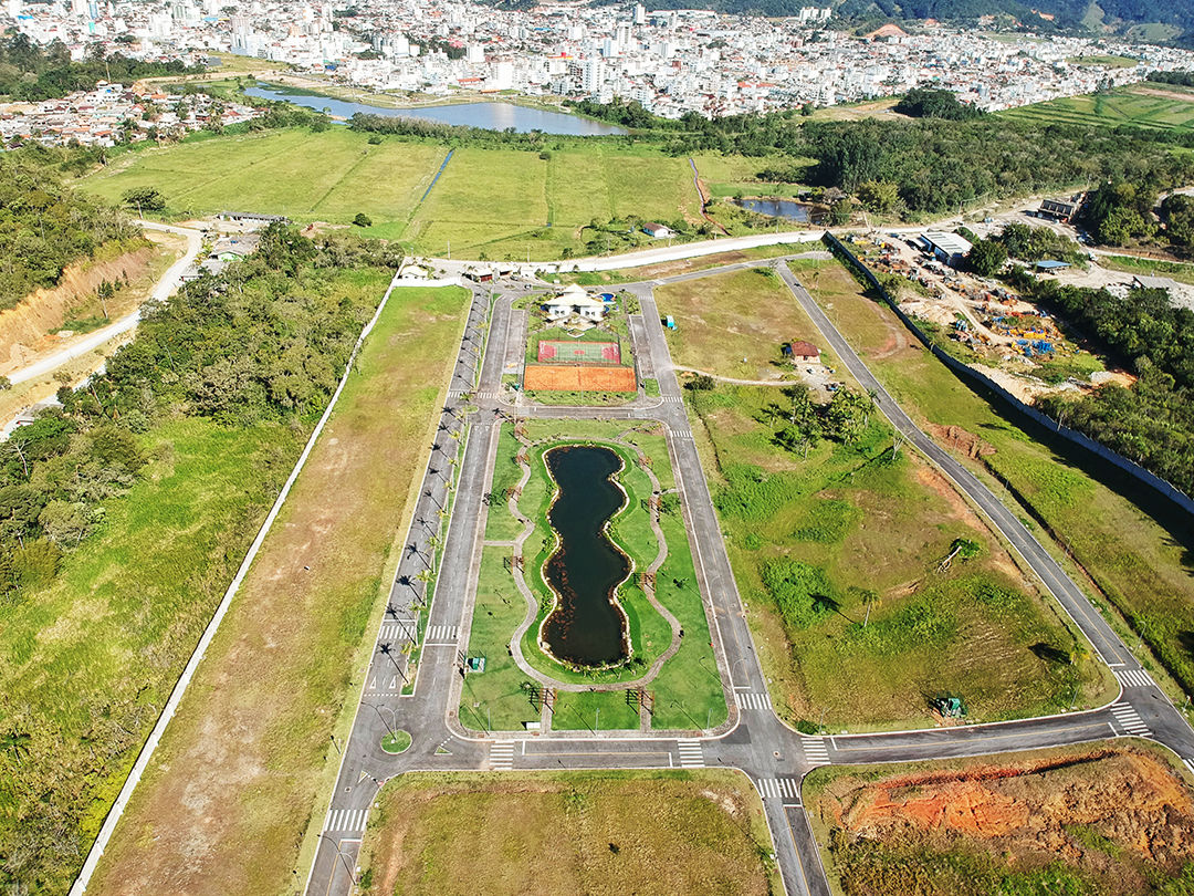Casa no Condomínio Parque do Lago em Camboriú - foto 13