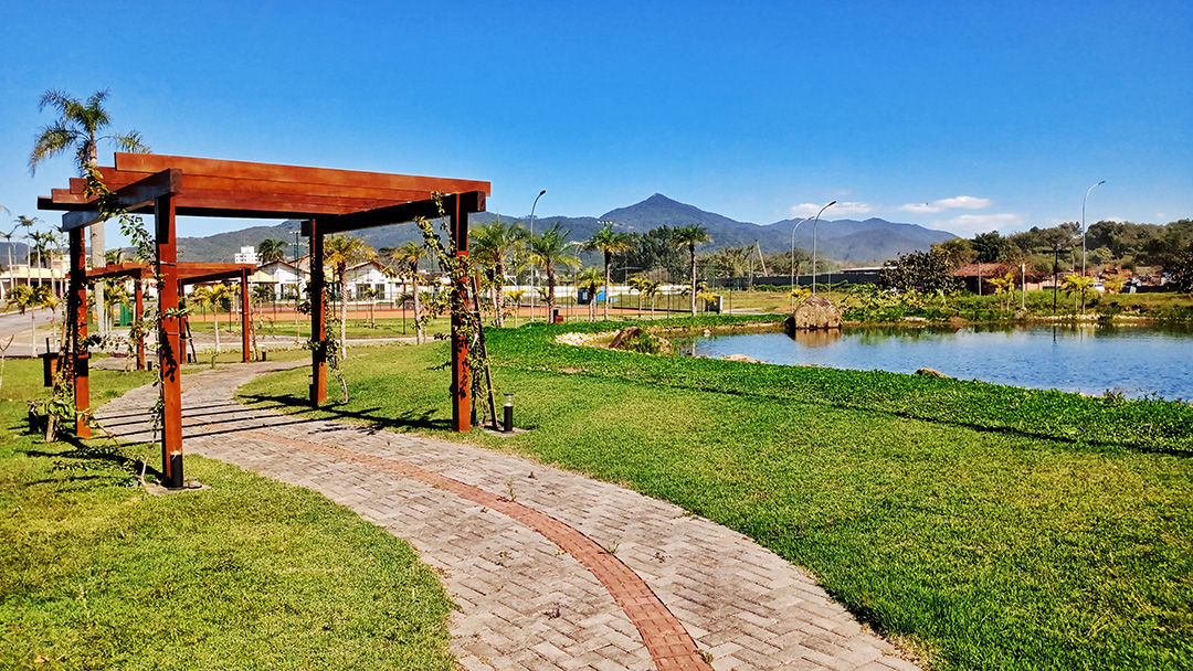 Casa no Condomínio Parque do Lago em Camboriú - foto 21