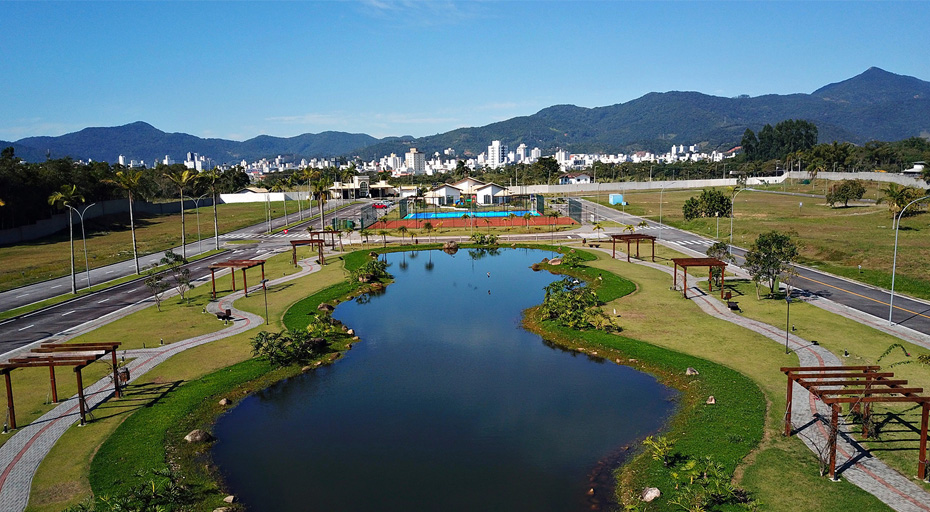 Casa no Condomínio Parque do Lago em Camboriú - foto 23