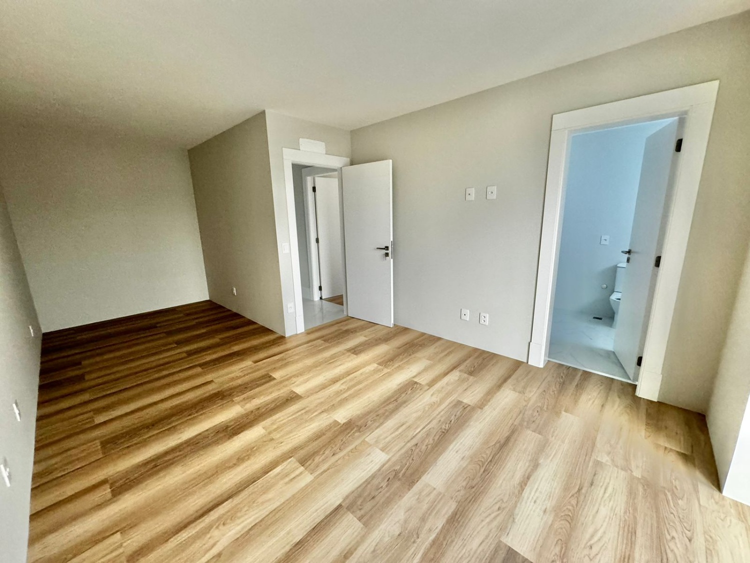 Apartamento no Ed. Skyline Tower em Balneário Camboriú - foto 10