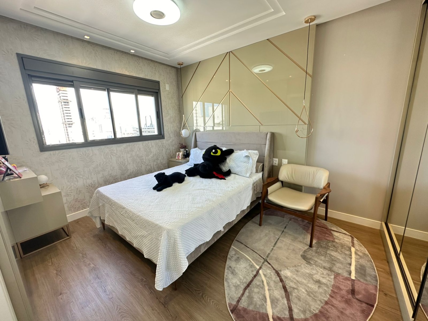 Apartamento no Ed. Royal Tower em Balneário Camboriú - foto 15