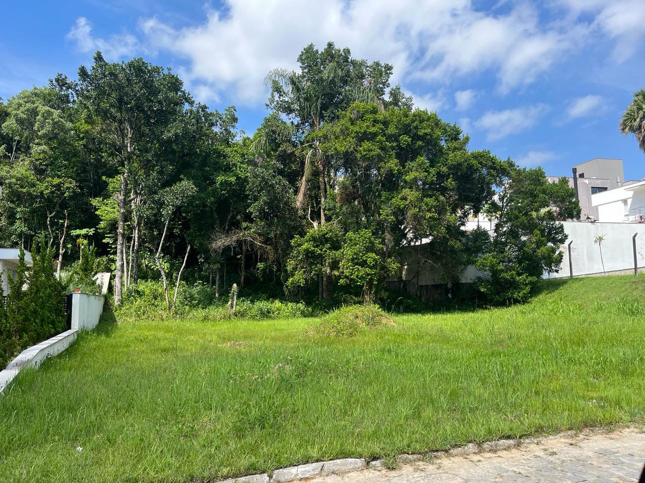 Terreno no Condomínio Haras Rio do Ouro em Balneário Camboriú