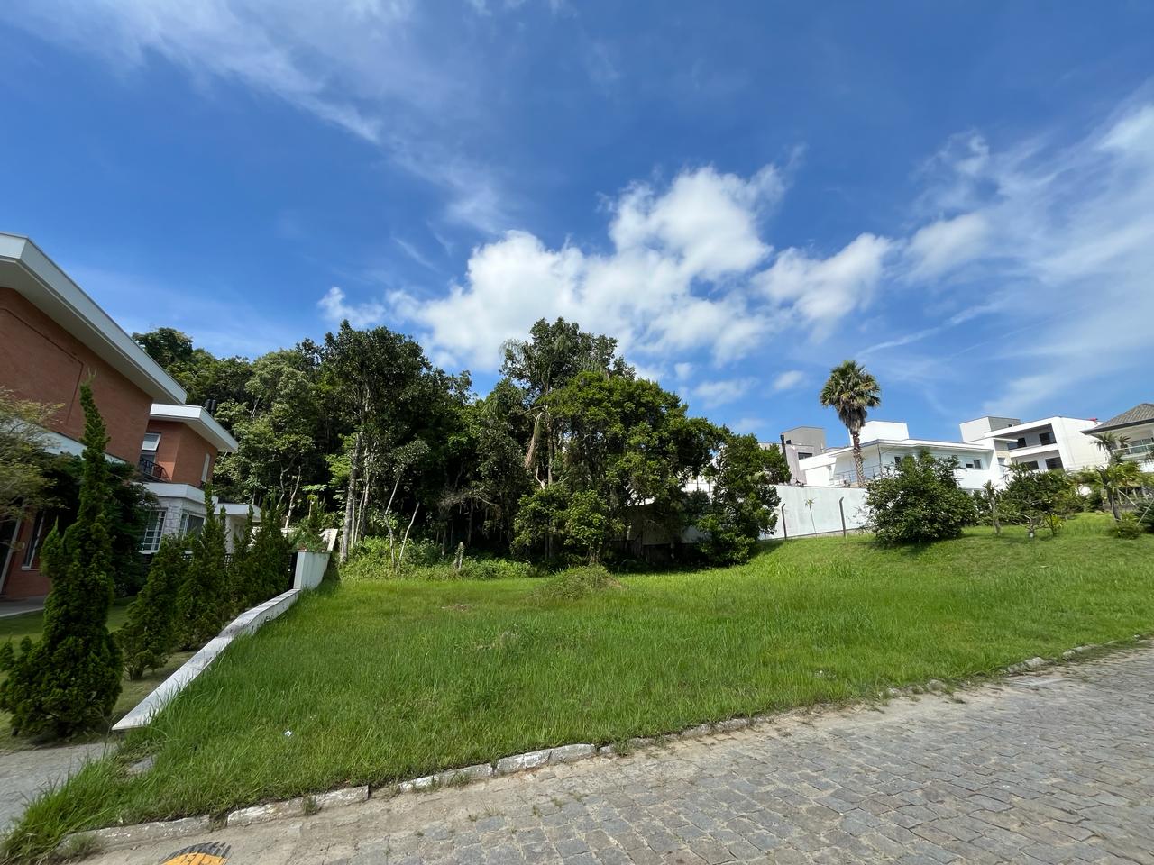 Terreno no Condomínio Haras Rio do Ouro em Balneário Camboriú - foto 2