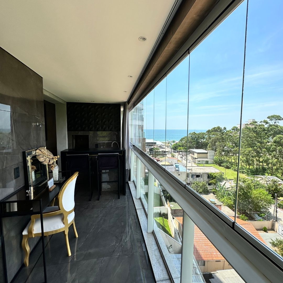 Apartamento no Ed. Amores da Brava na Praia Brava em Itajaí