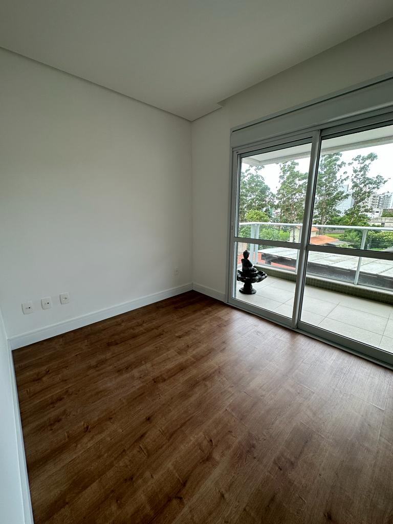 Apartamento no Ed. Amores da Brava na Praia Brava - foto 9