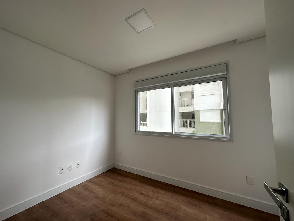 Apartamento no Ed. Amores da Brava na Praia Brava - foto 12