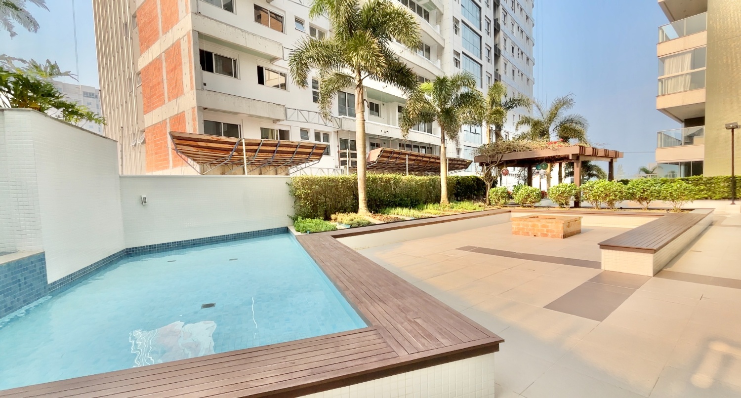 Apartamento no Ed. Amores da Brava na Praia Brava - foto 19