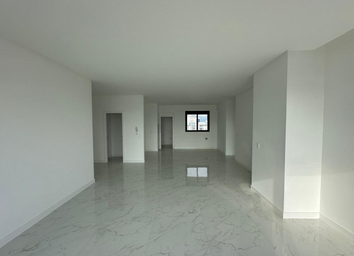 Apartamento no Ed. Florence Garden em Balneário Camboriú