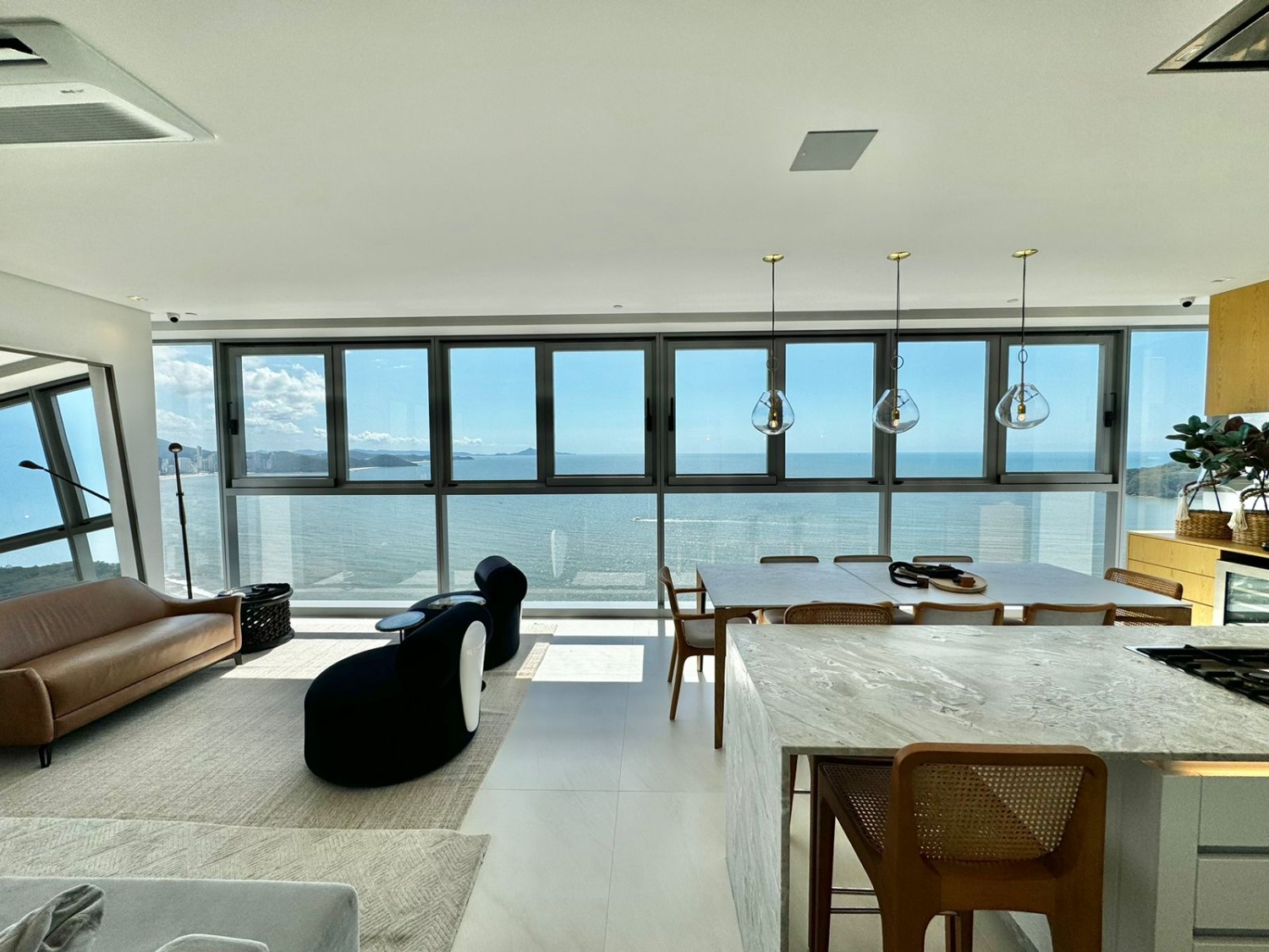 Apartamento no Ed. Copenhagen em Balneário Camboriú - foto 2